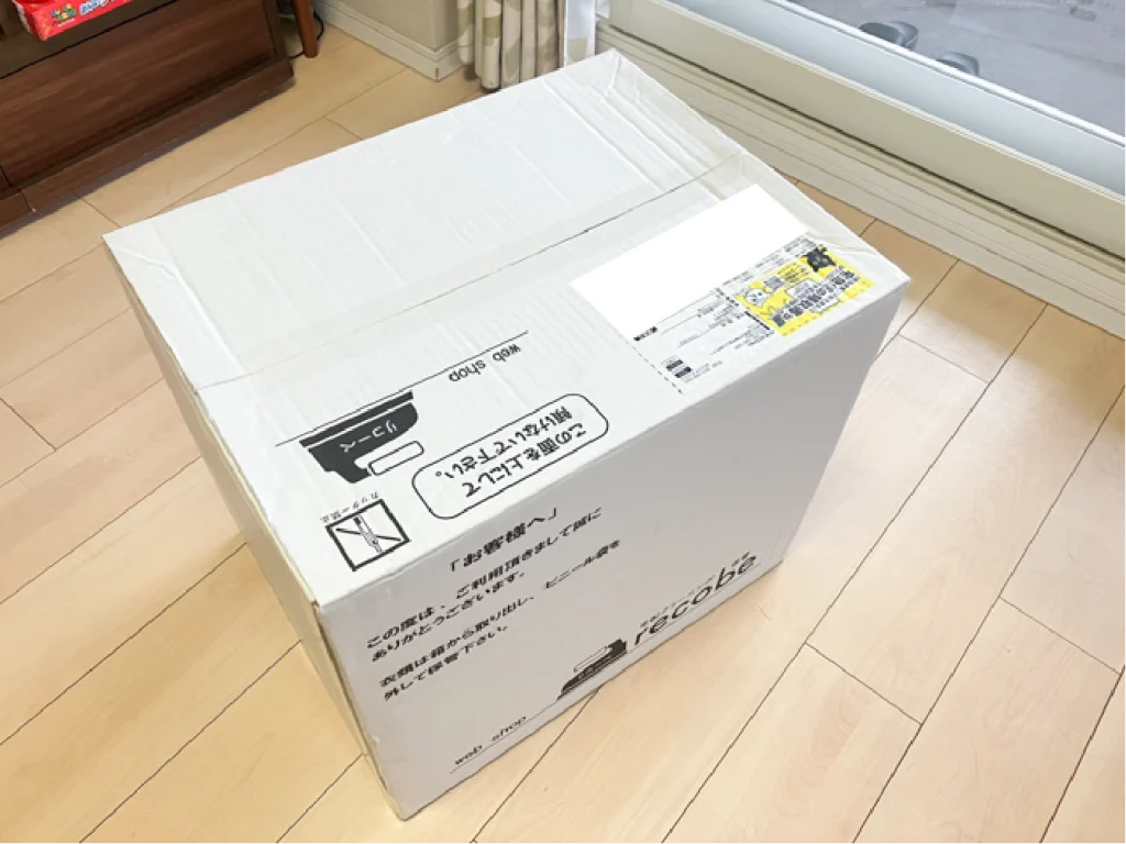 リコーべから届いた段ボール